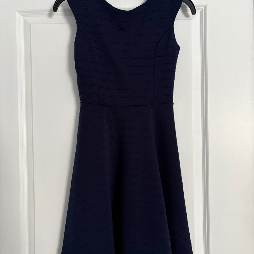 Un Deux Trois  Udtfashion,  Navy blue dress with belt with sequins, Size 14 - Picture 2 of 8